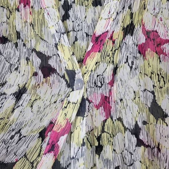 Chicos Womens Size 0 Small Button Front Top Blouse White Black Pink 100% Silk - Picture 4 of 7